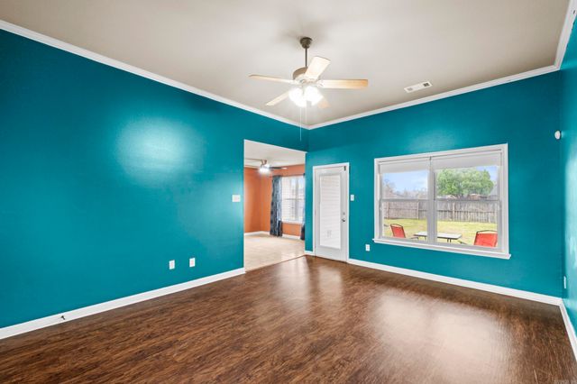 21 Chantileer, Ward, AR 72176