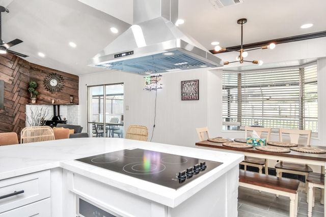 8006 Shiner Lane, Houston, TX 77072