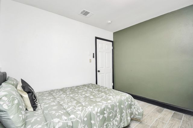 8006 Shiner Lane, Houston, TX 77072