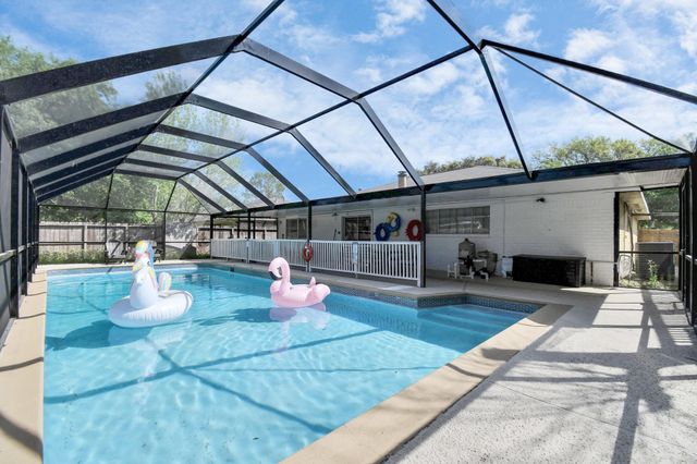 8006 Shiner Lane, Houston, TX 77072