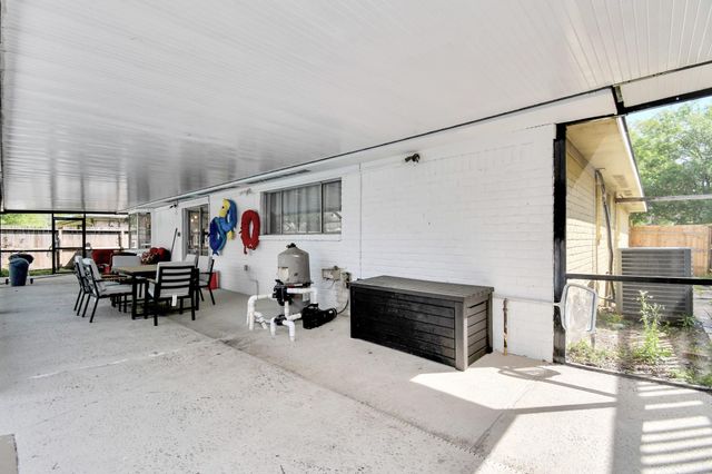8006 Shiner Lane, Houston, TX 77072
