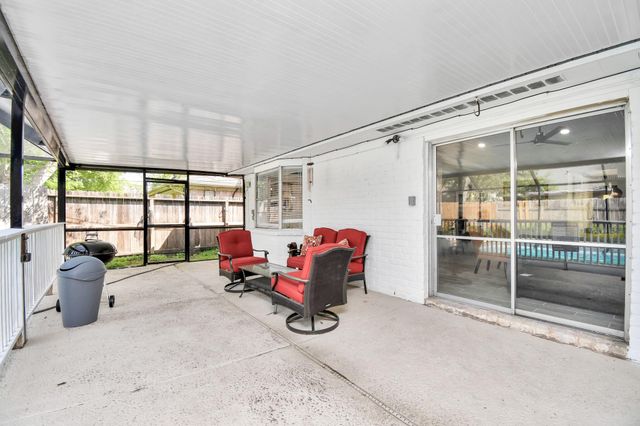 8006 Shiner Lane, Houston, TX 77072