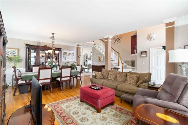 3976 Woodruff Park Way, Buford, GA 30519