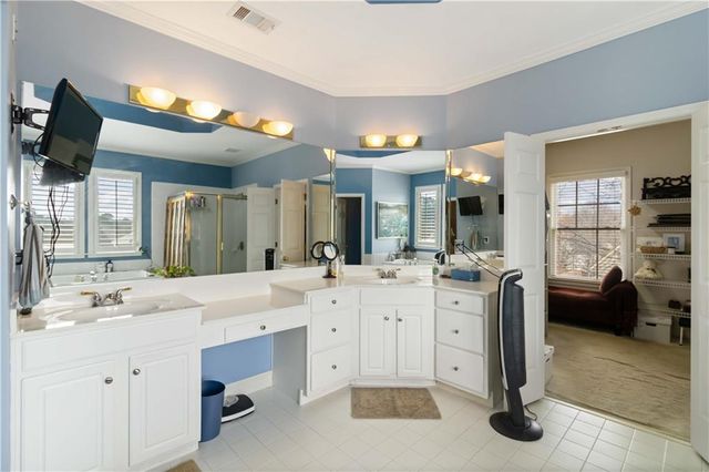 3976 Woodruff Park Way, Buford, GA 30519