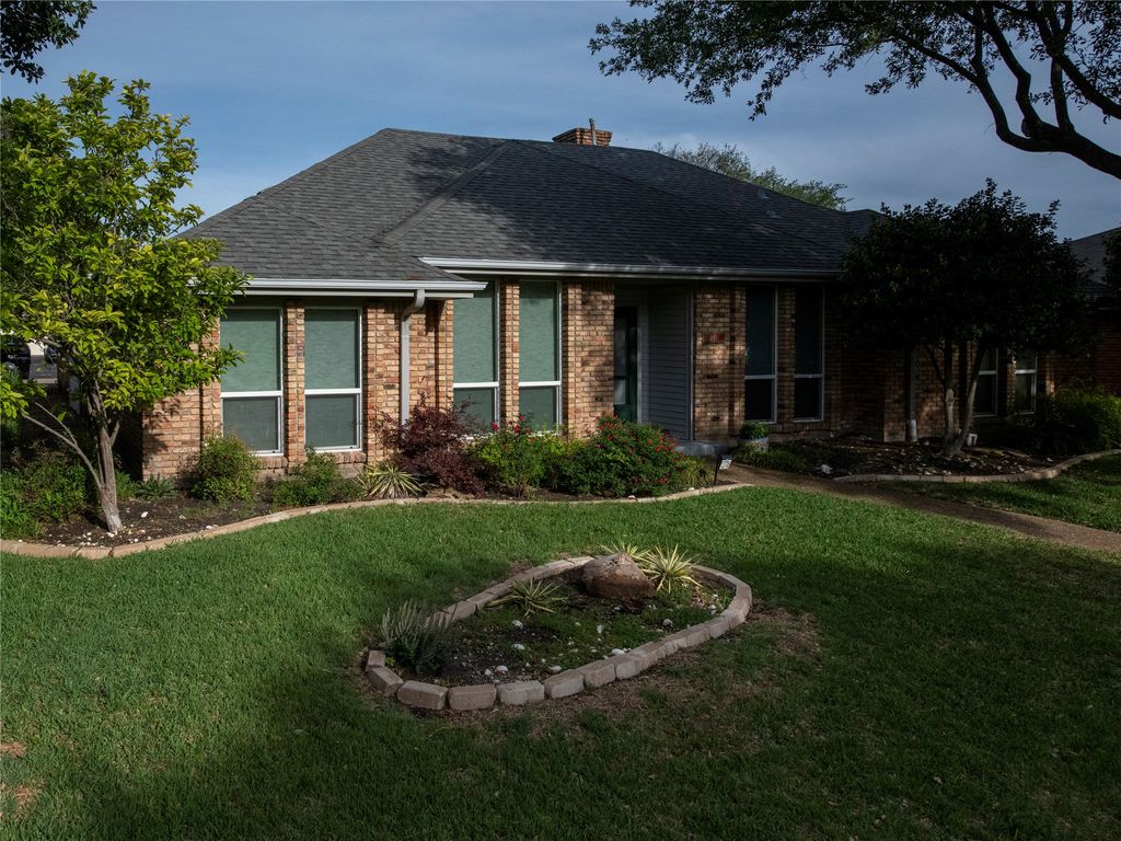 12706 Whispering Hills Drive, Dallas, TX 75243
