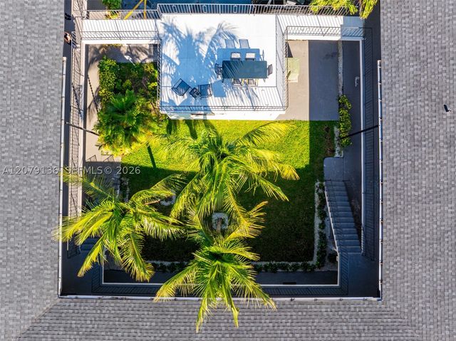 1310 W 29th St 39, Hialeah, FL 33012