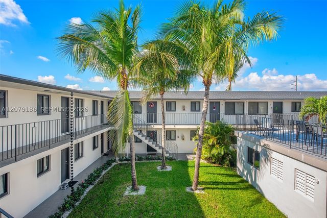 1310 W 29th St 39, Hialeah, FL 33012