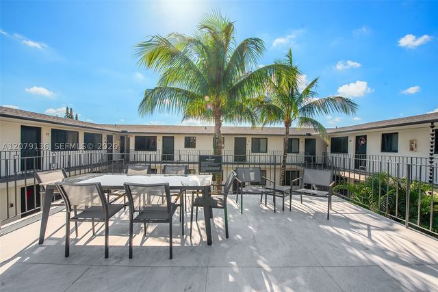 1310 W 29th St 39, Hialeah, FL 33012