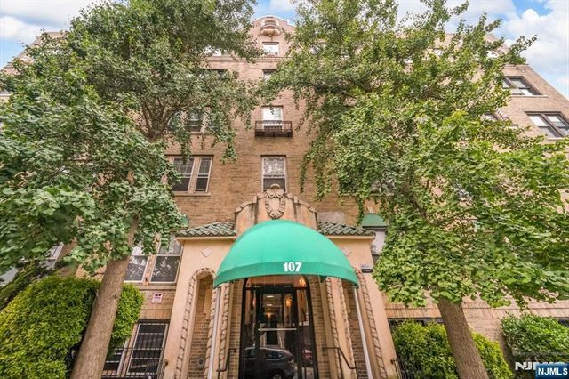 107 Kensington Avenue 204a, Jersey City, NJ 07304