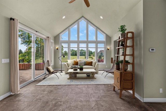 5209 Notre Dame DRIVE, Omro, WI 54963