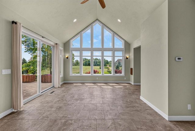 5209 Notre Dame DRIVE, Omro, WI 54963