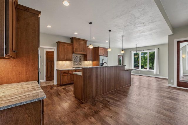 5209 Notre Dame DRIVE, Omro, WI 54963