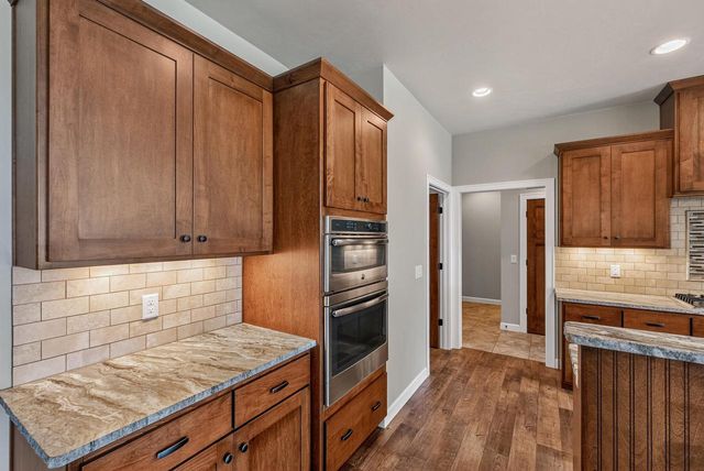 5209 Notre Dame DRIVE, Omro, WI 54963