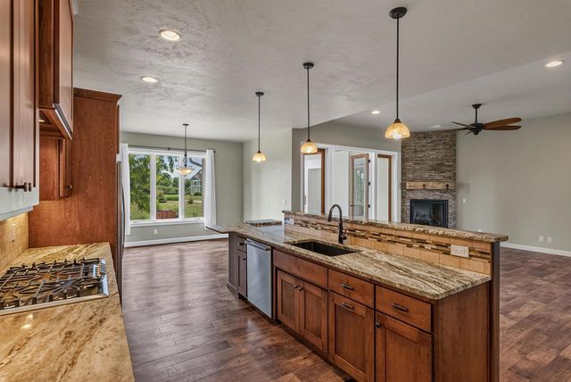 5209 Notre Dame DRIVE, Omro, WI 54963