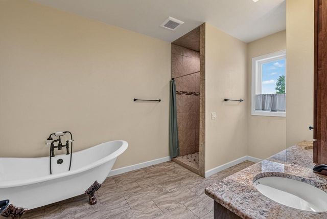 5209 Notre Dame DRIVE, Omro, WI 54963