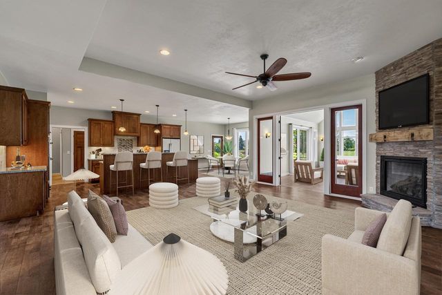 5209 Notre Dame DRIVE, Omro, WI 54963