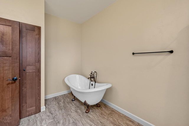 5209 Notre Dame DRIVE, Omro, WI 54963