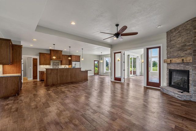 5209 Notre Dame DRIVE, Omro, WI 54963