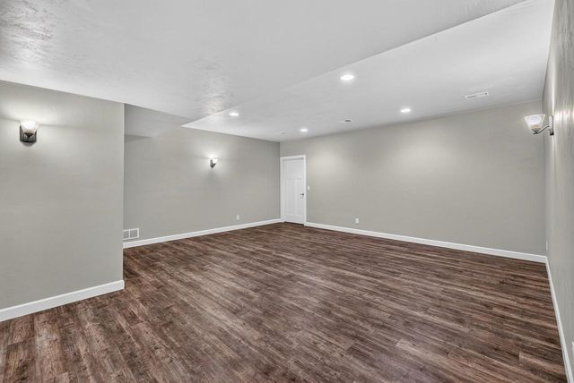 5209 Notre Dame DRIVE, Omro, WI 54963