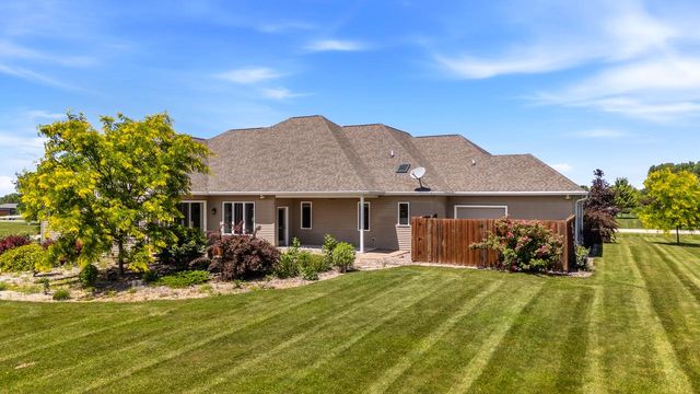 5209 Notre Dame DRIVE, Omro, WI 54963