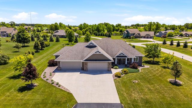 5209 Notre Dame DRIVE, Omro, WI 54963