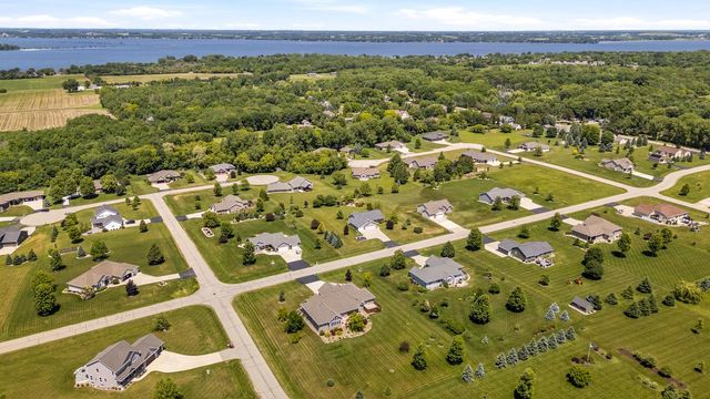 5209 Notre Dame DRIVE, Omro, WI 54963