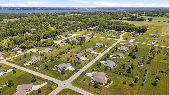 5209 Notre Dame DRIVE, Omro, WI 54963