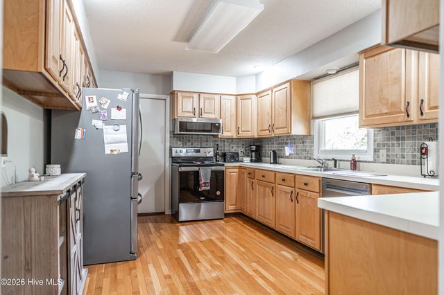 101 Swan Run Court, West End, NC 27376