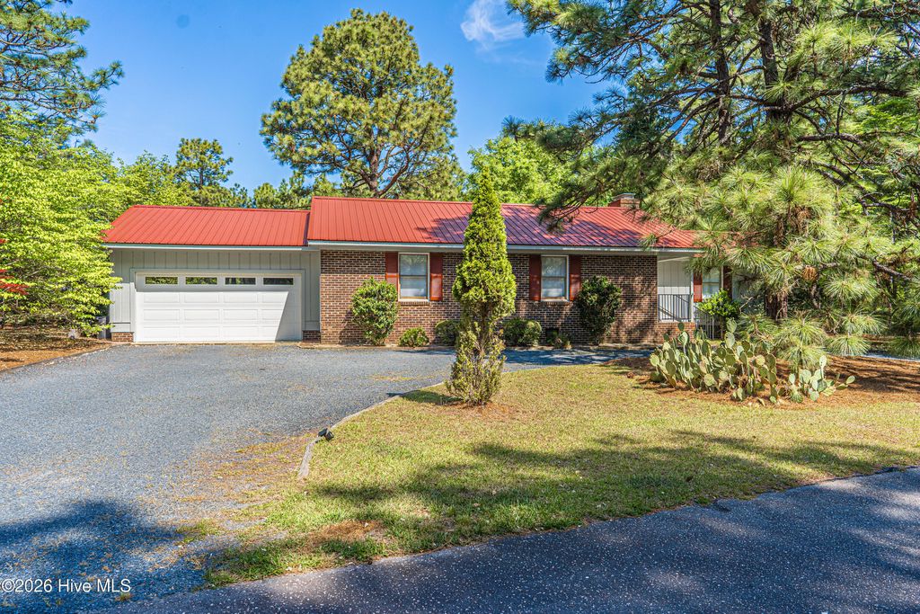 101 Swan Run Court, West End, NC 27376