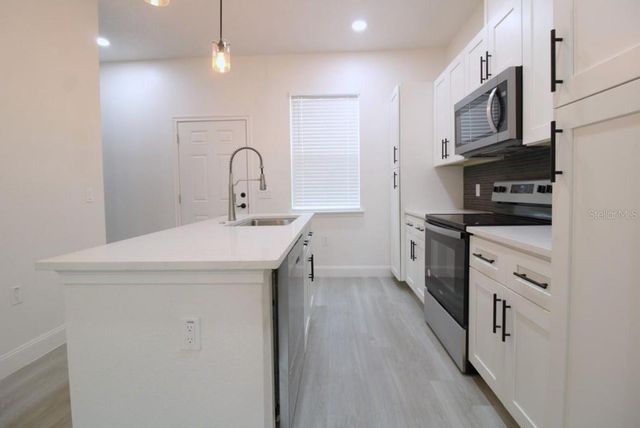 1320 NOBLE PLACE, Orlando, FL 32801
