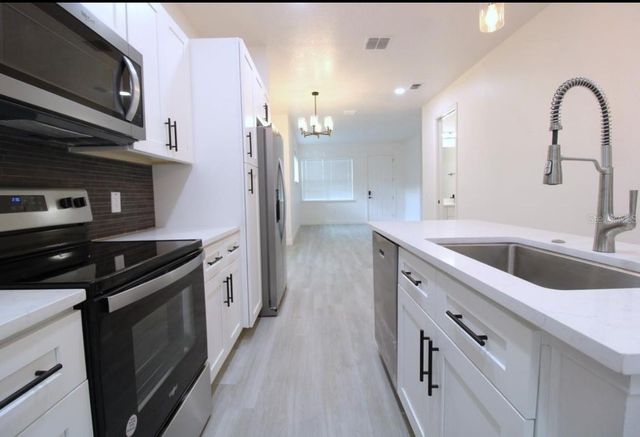 1320 NOBLE PLACE, Orlando, FL 32801