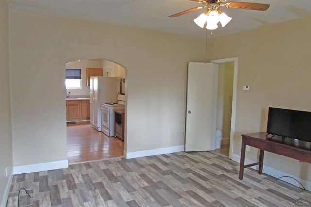 307 N Line Street, Chesaning, MI 48616