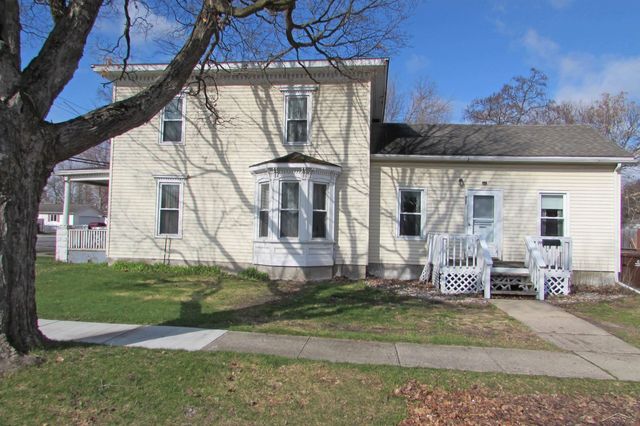307 N Line Street, Chesaning, MI 48616