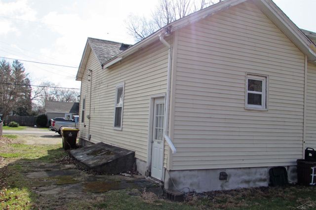 307 N Line Street, Chesaning, MI 48616