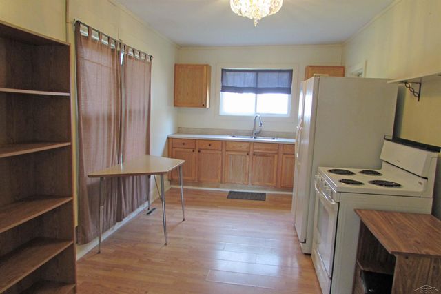 307 N Line Street, Chesaning, MI 48616