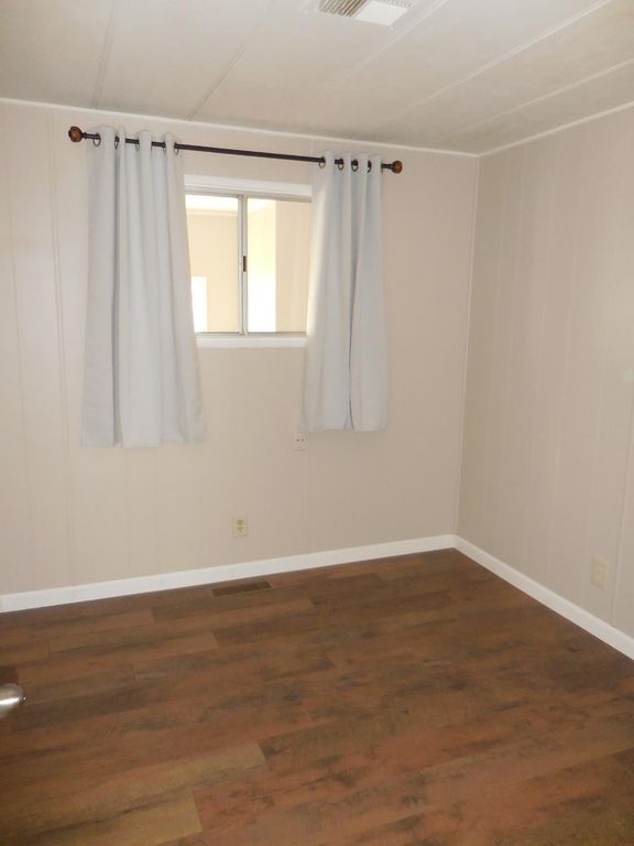 Image 21 of property listing at 221 W Herndon Avenue # 178, Pinedale, CA 93650