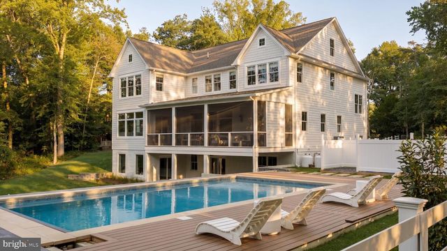 12900 CIRCLE DR, Rockville, MD 20850