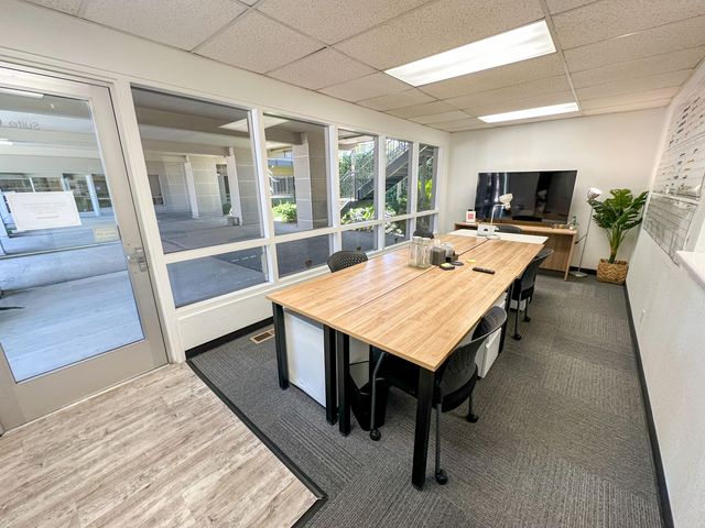 1388 Court Street, B B, Redding, CA 96001