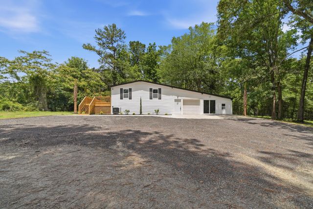 6820 Shady Grove Rd., Conway, SC 29527