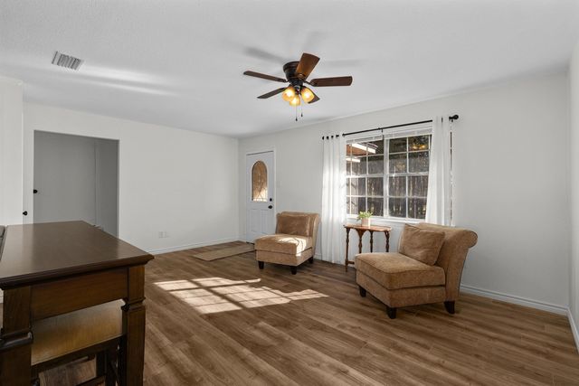 9766 FM 1662, Laneville, TX 75667