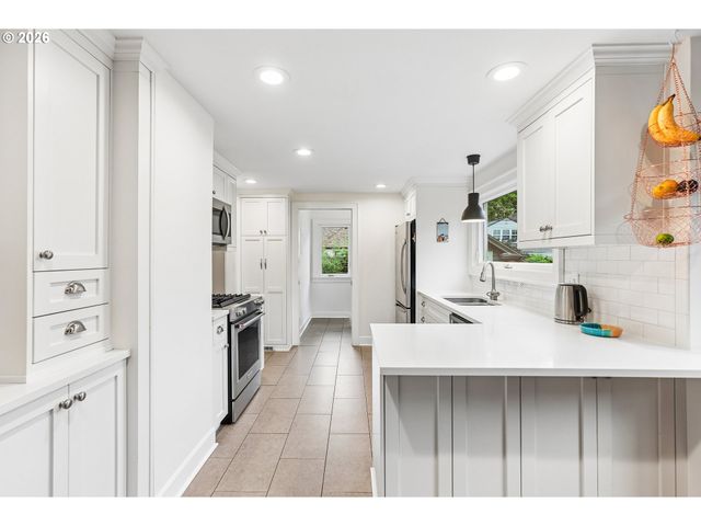 7315 N SEWARD Ave, Portland, OR 97217