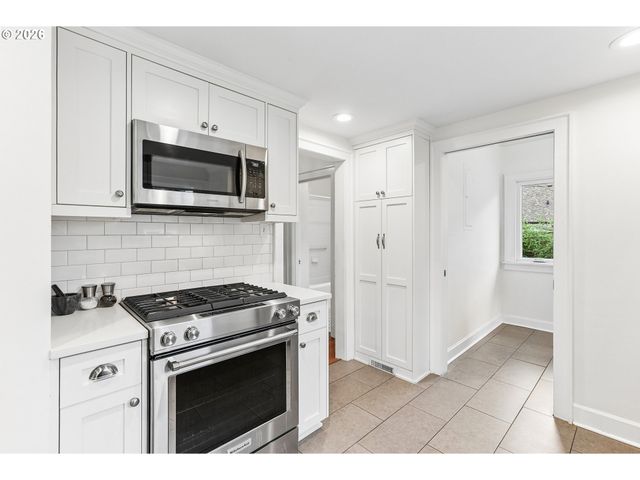 7315 N SEWARD Ave, Portland, OR 97217