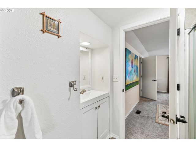 7315 N SEWARD Ave, Portland, OR 97217