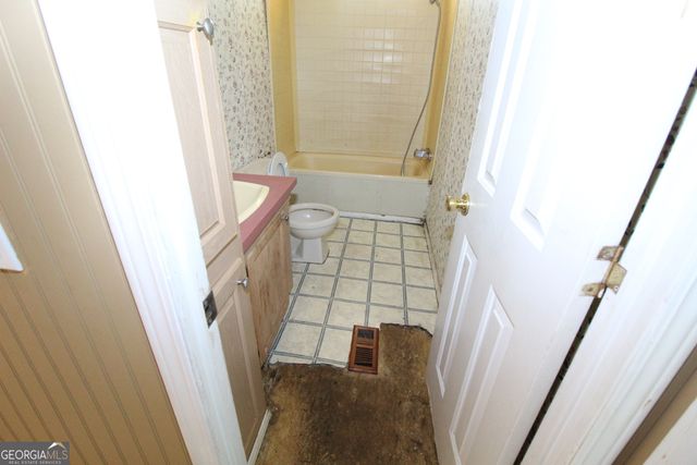 888 S Steel Bridge Road, Eatonton, GA 31024