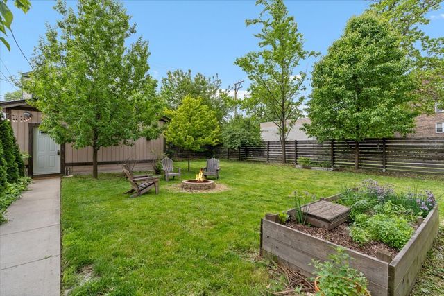 3221 W Fulton Boulevard, Chicago, IL 60624