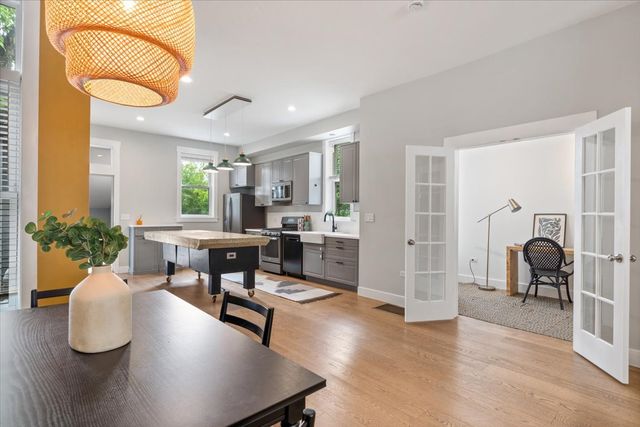 3221 W Fulton Boulevard, Chicago, IL 60624