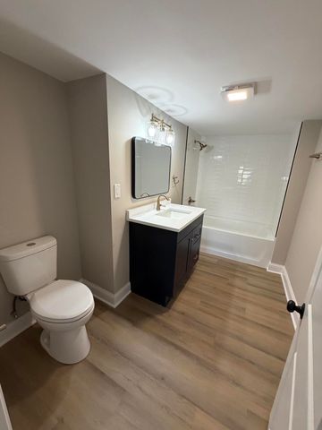 2933 W 38th Place, Hobart, IN 46342