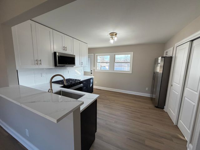 2933 W 38th Place, Hobart, IN 46342