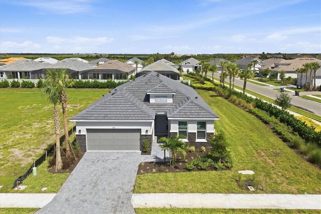 7740 BLUE MOON RUN, Sarasota, FL 34241
