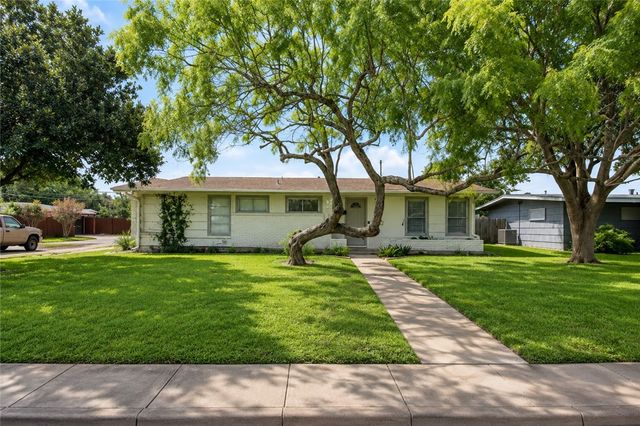 1001 Driftwood Pl, Corpus Christi, TX 78411